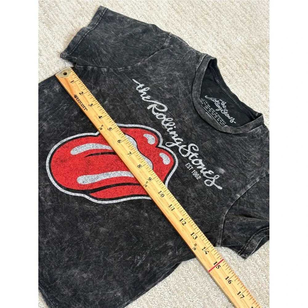 The Rolling Stones Acid Wash Lips Tongue Graphic Band Tee Kids Youth Size Small